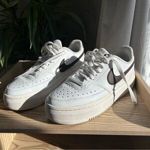 Nike Court Vision Alta